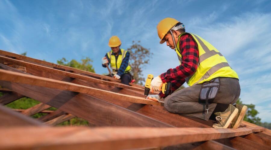 Expert Emergency Roof Repairs services in Weyerhaeuser, WI